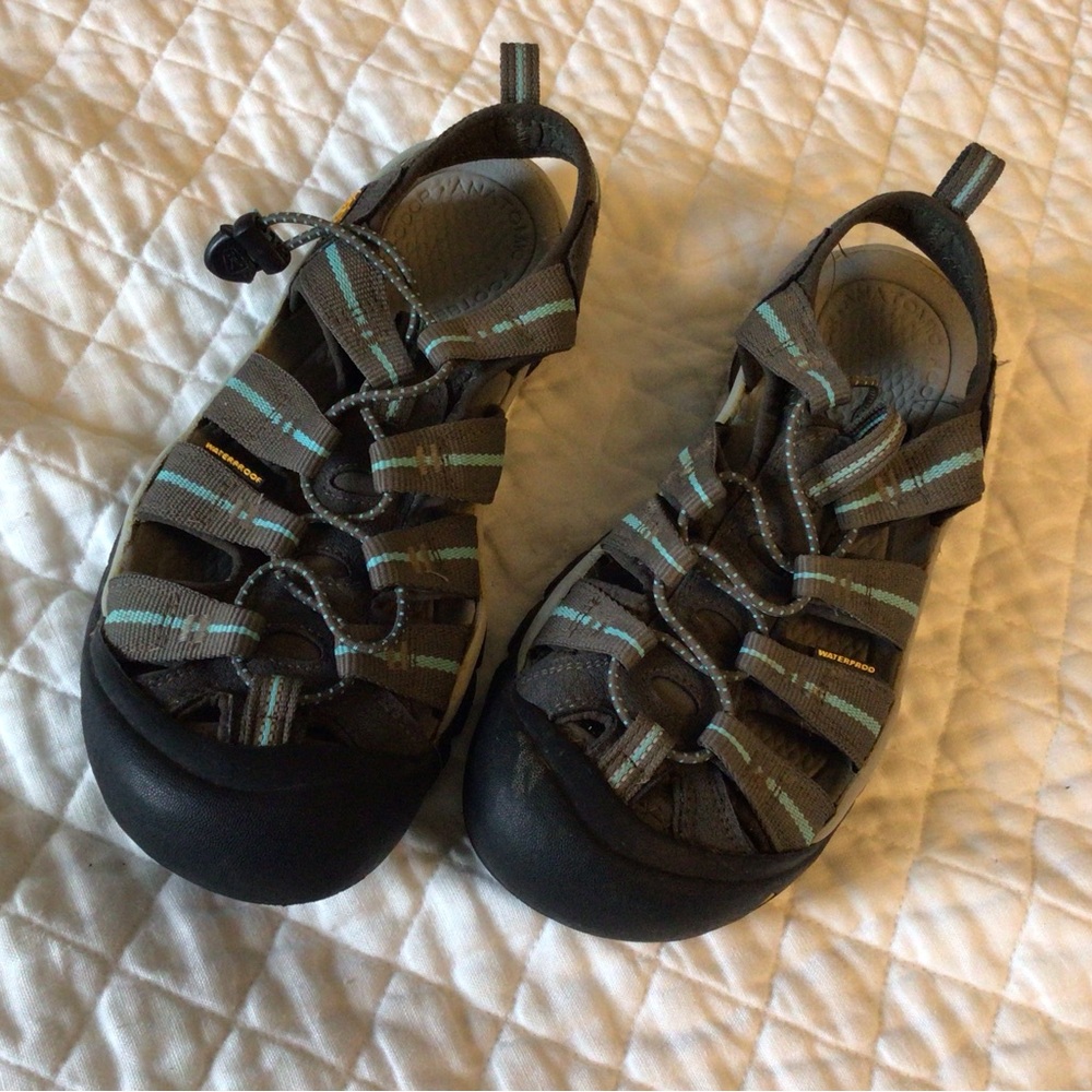 Keen Women's Newport H2 Sandals size 9